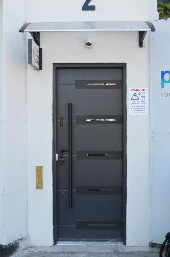 Lovely Studio Apartment With Access For Wheel-Chairs In Sydenham London Exterior photo